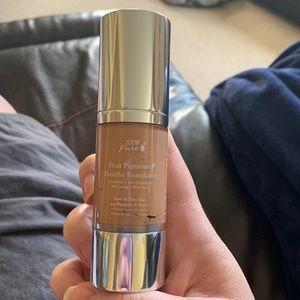 New 100% pure healthy foundation in golden peach